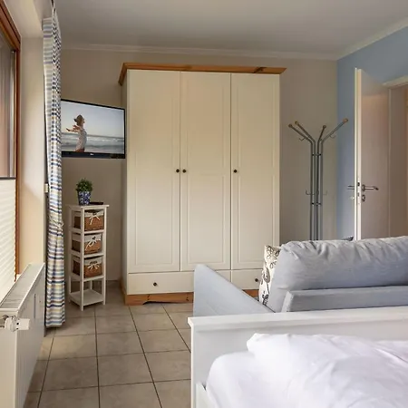 3 Kleine Moewe Id 030 * Sankt Peter-Ording